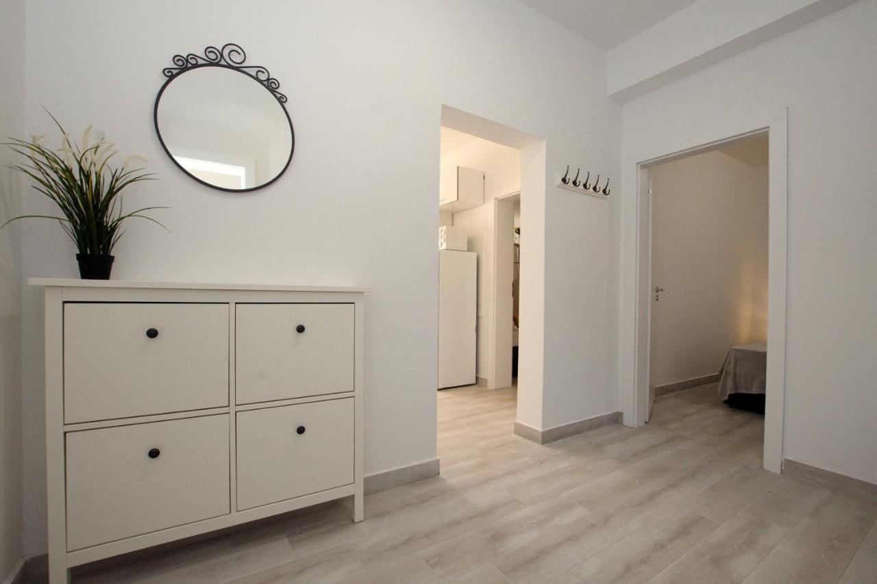 Apartments By The Sea Kozino, Zadar - 5803 ภายนอก รูปภาพ