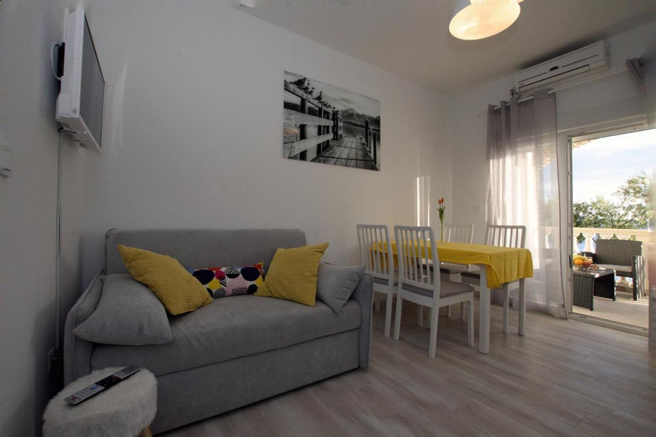 Apartments By The Sea Kozino, Zadar - 5803 ภายนอก รูปภาพ