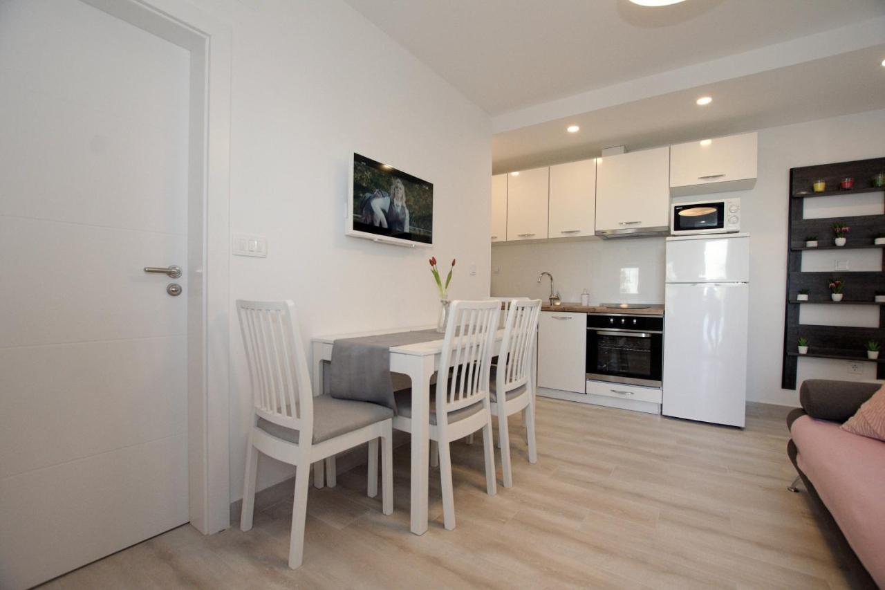 Apartments By The Sea Kozino, Zadar - 5803 ภายนอก รูปภาพ